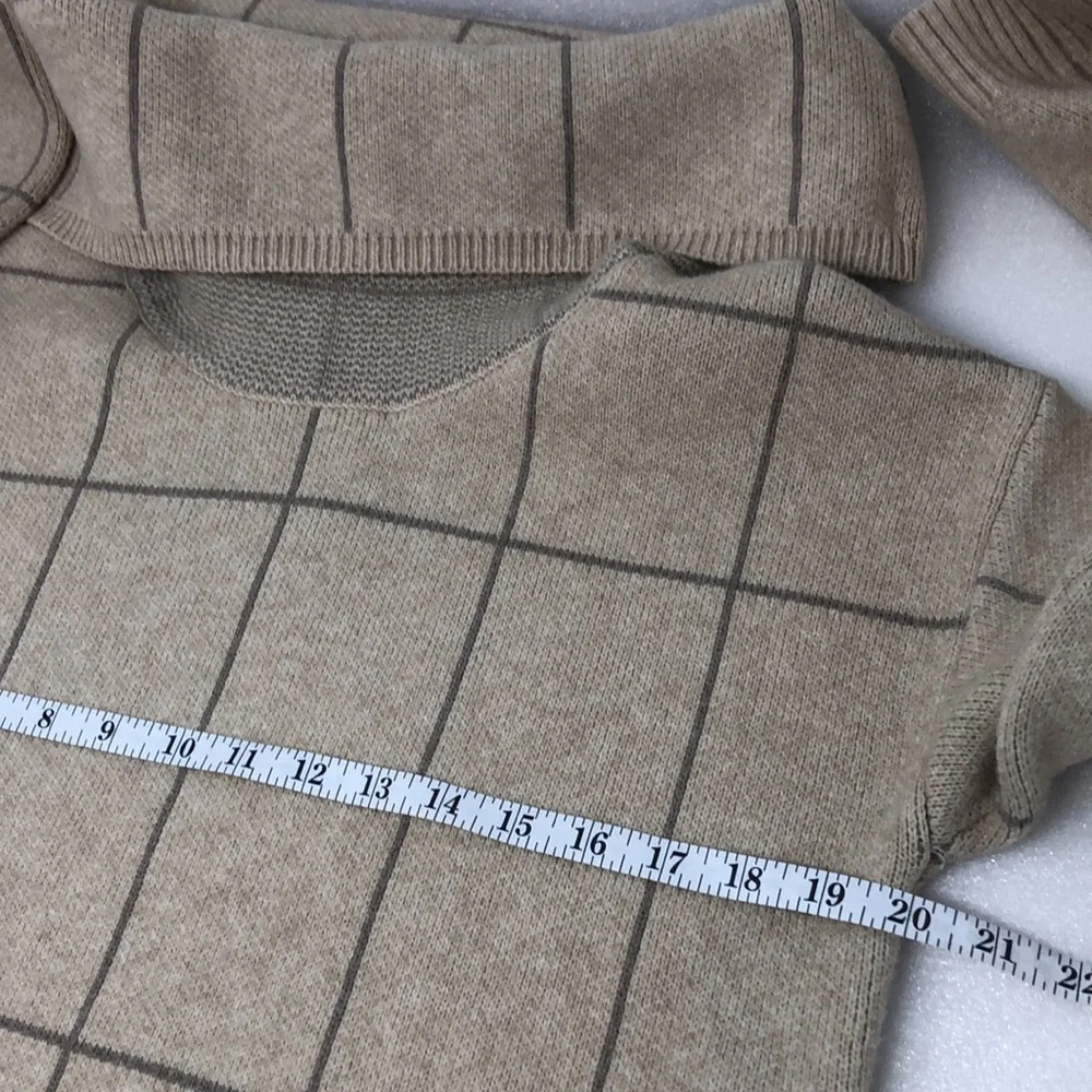 "The Anna" Oatmeal/Beige Window Pane Turtleneck Size Medium - Picture 7 of 12